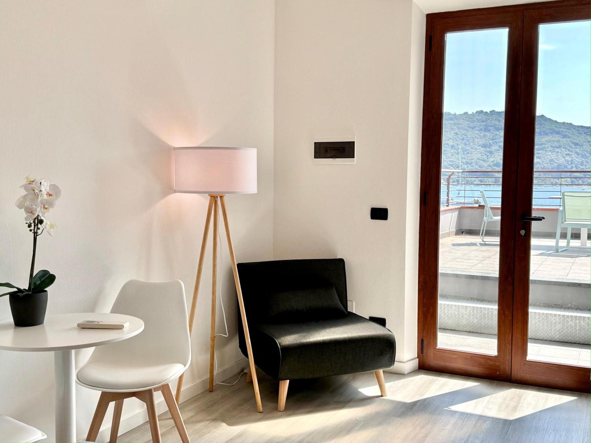 Mirage Rooms & Apartments Porto Venere Zewnętrze zdjęcie
