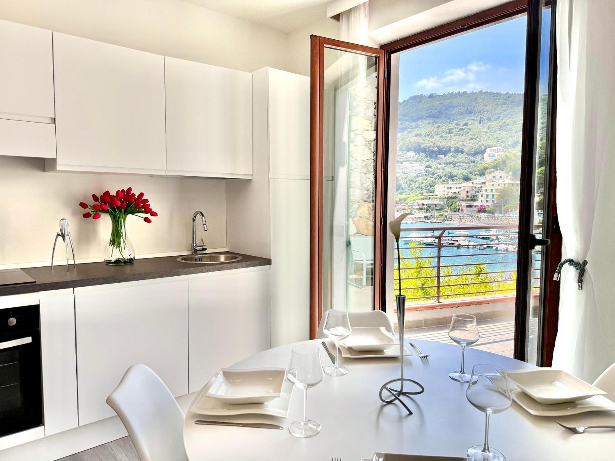 Mirage Rooms & Apartments Porto Venere Zewnętrze zdjęcie